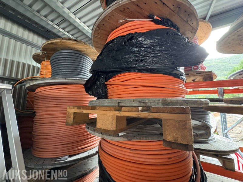 2019 Installasjonskabel Nexans BFSI - Kabel BFSI 3X10 - Equipamento de construção: foto 1 2019 Installasjonskabel Nexans BFSI - Kabel BFSI 3X10 - Equipamento de construção: foto 1