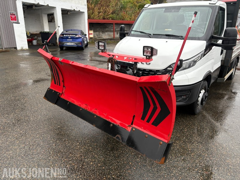 2019 Iveco Daily planbil m/ Hilltip IceStriker og Western Wide-Out brøyteplog - EU godkjent til 04.11.2026 - Camião de caixa aberta/ Plataforma: foto 5 2019 Iveco Daily planbil m/ Hilltip IceStriker og Western Wide-Out brøyteplog - EU godkjent til 04.11.2026 - Camião de caixa aberta/ Plataforma: foto 5