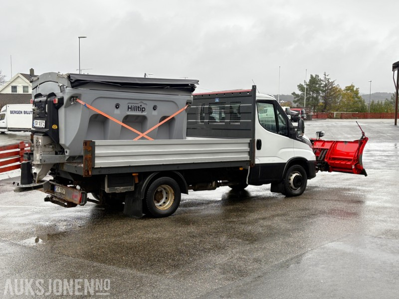 2019 Iveco Daily planbil m/ Hilltip IceStriker og Western Wide-Out brøyteplog - EU godkjent til 04.11.2026 - Camião de caixa aberta/ Plataforma: foto 3 2019 Iveco Daily planbil m/ Hilltip IceStriker og Western Wide-Out brøyteplog - EU godkjent til 04.11.2026 - Camião de caixa aberta/ Plataforma: foto 3