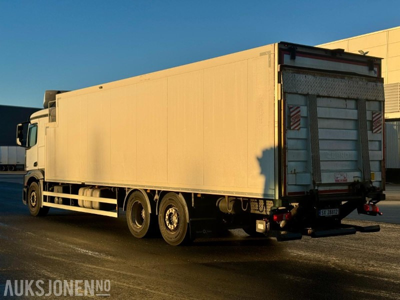 2019 Mercedes-Benz Actros 2545 L 6x2 Kjølebil - Eu-godkjent til 06/26 - Km: 193419 - Camião furgão: foto 4 2019 Mercedes-Benz Actros 2545 L 6x2 Kjølebil - Eu-godkjent til 06/26 - Km: 193419 - Camião furgão: foto 4