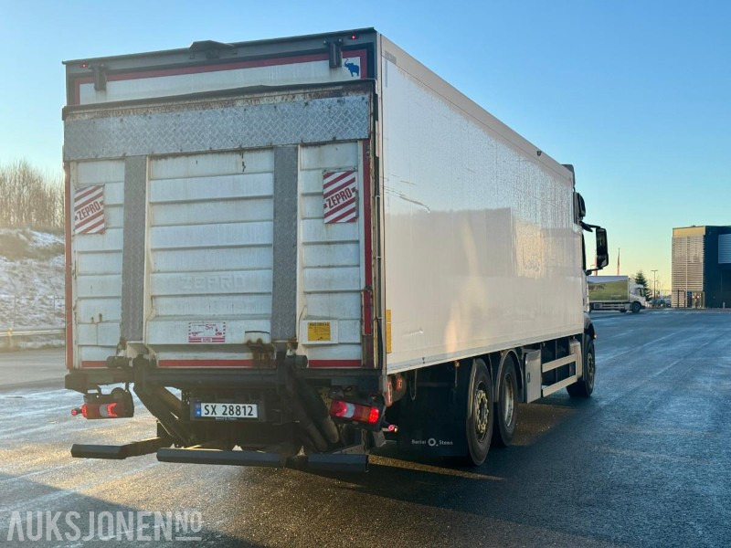 2019 Mercedes-Benz Actros 2545 L 6x2 Kjølebil - Eu-godkjent til 06/26 - Km: 193419 - Camião furgão: foto 3 2019 Mercedes-Benz Actros 2545 L 6x2 Kjølebil - Eu-godkjent til 06/26 - Km: 193419 - Camião furgão: foto 3