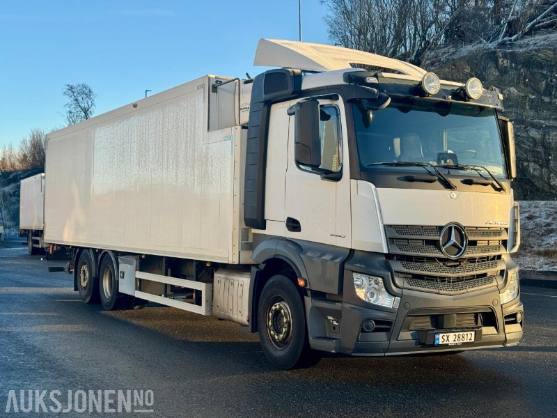 2019 Mercedes-Benz Actros 2545 L 6x2 Kjølebil - Eu-godkjent til 06/26 - Km: 193419 - Camião furgão: foto 2 2019 Mercedes-Benz Actros 2545 L 6x2 Kjølebil - Eu-godkjent til 06/26 - Km: 193419 - Camião furgão: foto 2