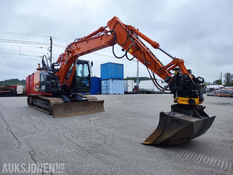 2021 Hitachi ZX135US-6 med 3D maskinstyring, tiltrotator og 3 skuffer - Escavadeira: foto 4 2021 Hitachi ZX135US-6 med 3D maskinstyring, tiltrotator og 3 skuffer - Escavadeira: foto 4