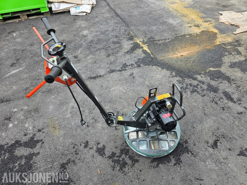 2021 Husqvarna BG245 helikopter/glattemaskin - 220 V - 1,5kW - Rolo: foto 4 2021 Husqvarna BG245 helikopter/glattemaskin - 220 V - 1,5kW - Rolo: foto 4