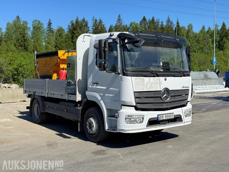 2021 Mercedes-Benz Atego 1530 lappebil/asfaltcontainer/hengsrød plan/adaptiv cruisecontrol/kamera - Camião de caixa aberta/ Plataforma: foto 3 2021 Mercedes-Benz Atego 1530 lappebil/asfaltcontainer/hengsrød plan/adaptiv cruisecontrol/kamera - Camião de caixa aberta/ Plataforma: foto 3