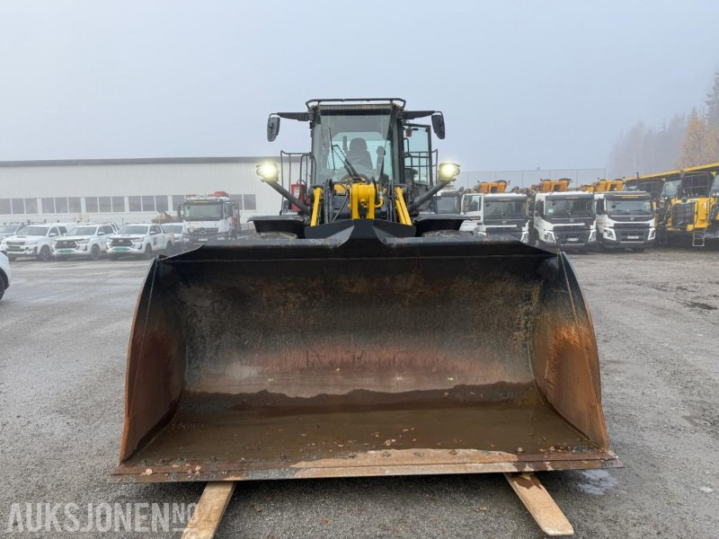 2022 Komatsu WA380-8E0 hjullaster – 2 150,9 timer, Hydr. pallegaffel og skuffe - Pá carregadora de rodas: foto 3 2022 Komatsu WA380-8E0 hjullaster – 2 150,9 timer, Hydr. pallegaffel og skuffe - Pá carregadora de rodas: foto 3