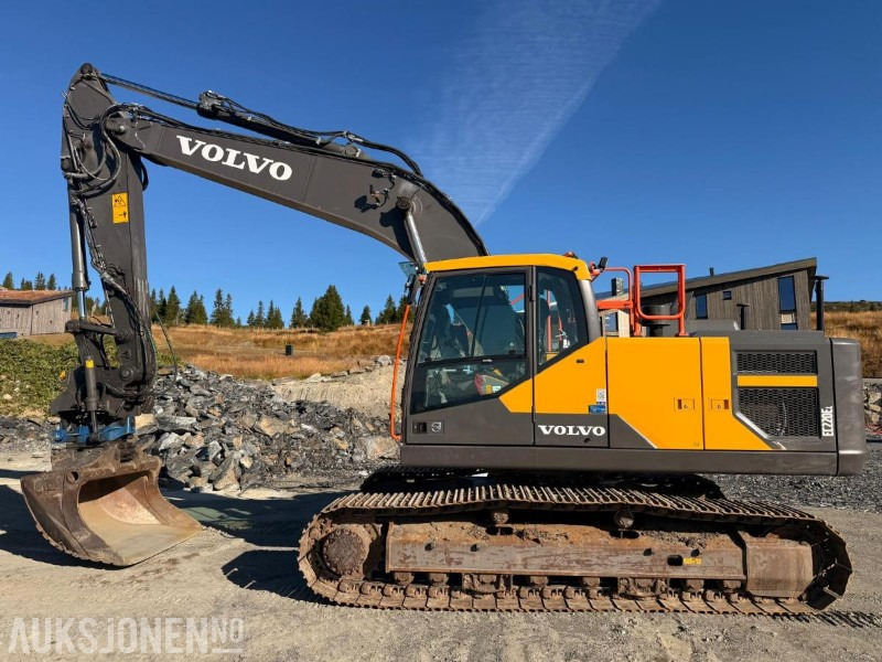 2022 Volvo EC220EL BELTEGRAVER ROTOTILT SERVICEHISTORIKK - Escavadeira: foto 1 2022 Volvo EC220EL BELTEGRAVER ROTOTILT SERVICEHISTORIKK - Escavadeira: foto 1