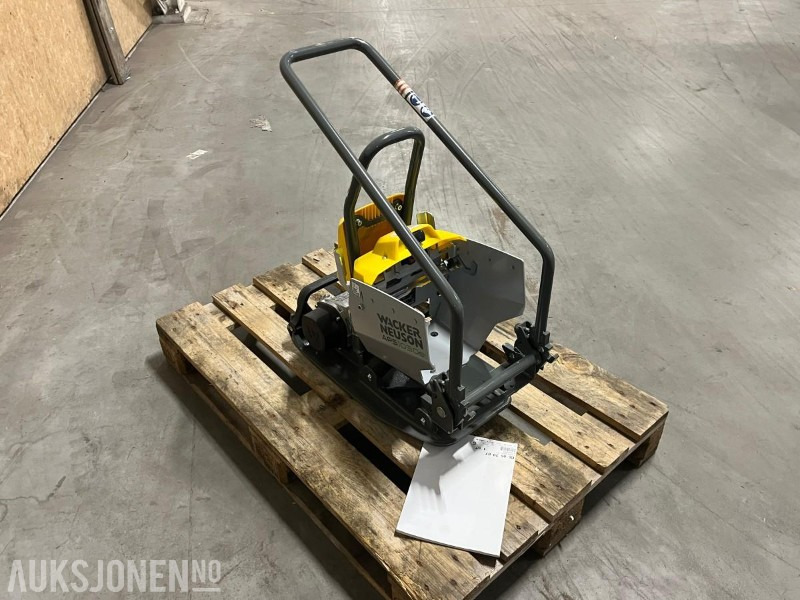 2022 Wacker Neuson vibroplate - Aps1030e - Rolo: foto 4 2022 Wacker Neuson vibroplate - Aps1030e - Rolo: foto 4
