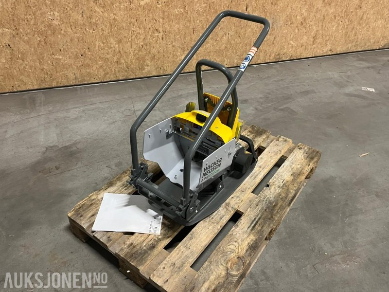 2022 Wacker Neuson vibroplate - Aps1030e - Rolo: foto 3 2022 Wacker Neuson vibroplate - Aps1030e - Rolo: foto 3
