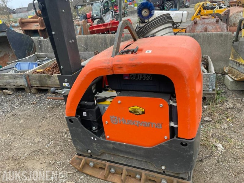 2023 Husqvarna LG 504 Vibroplate - Diesel - 470 kg. - 53 timer. - Rolo: foto 1 2023 Husqvarna LG 504 Vibroplate - Diesel - 470 kg. - 53 timer. - Rolo: foto 1