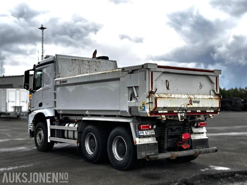 2023 Mercedes-Benz Arocs tippbil m/ Istrail tippkasse – 53 374 km - Camião basculante: foto 3 2023 Mercedes-Benz Arocs tippbil m/ Istrail tippkasse – 53 374 km - Camião basculante: foto 3