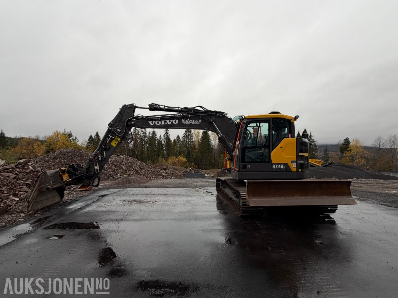 2023 Volvo ECR145EL beltegraver - HK feste - Engcon tiltrotator - Volvo pusseskuffe - Planeringsskjær - Sentralsmøring - Kun 837 timer - Escavadeira: foto 2 2023 Volvo ECR145EL beltegraver - HK feste - Engcon tiltrotator - Volvo pusseskuffe - Planeringsskjær - Sentralsmøring - Kun 837 timer - Escavadeira: foto 2
