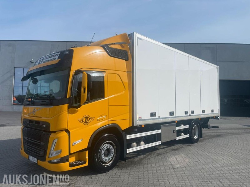 2023 Volvo FM330 SKAPBIL ARKA 18 PALLER SKAP MED FULL SIDEÅPNING - Camião furgão: foto 1 2023 Volvo FM330 SKAPBIL ARKA 18 PALLER SKAP MED FULL SIDEÅPNING - Camião furgão: foto 1