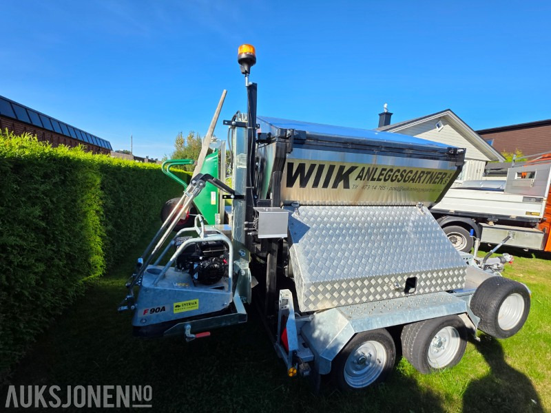2024 Brian James Trailers A-Type asfalthenger med 2021 Svepac F 90A vibroplate 2.9kW, 2022 Honda EU22i strømaggregat og utstyr - Equipamento de construção: foto 4 2024 Brian James Trailers A-Type asfalthenger med 2021 Svepac F 90A vibroplate 2.9kW, 2022 Honda EU22i strømaggregat og utstyr - Equipamento de construção: foto 4