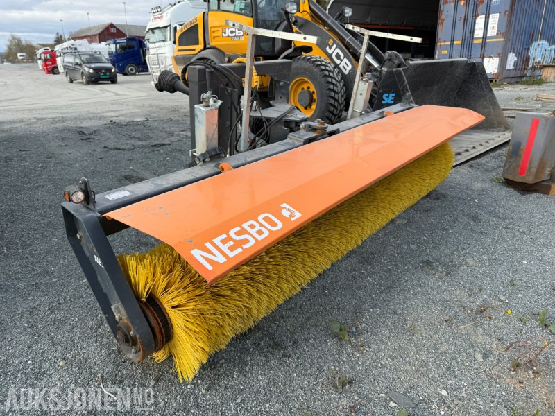 2024 Nesbo FM 2800 S – PTO-drevet kostemaskin - Equipamento de construção: foto 2 2024 Nesbo FM 2800 S – PTO-drevet kostemaskin - Equipamento de construção: foto 2