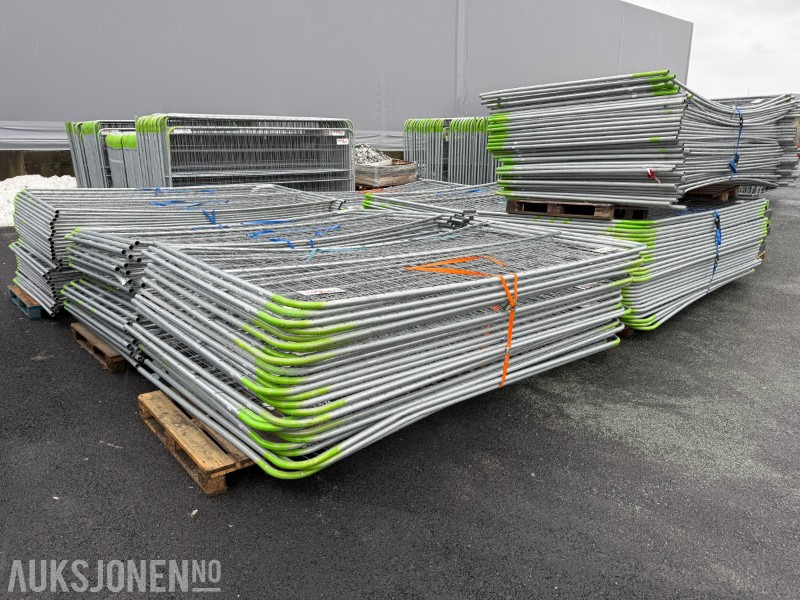 2025 Andre 1 palle (ca 30 stk) 2025 Instant byggegjerder – 3,5 x 2 meter – brukt under Ski-VM i Trondheim - Equipamento de construção: foto 2 2025 Andre 1 palle (ca 30 stk) 2025 Instant byggegjerder – 3,5 x 2 meter – brukt under Ski-VM i Trondheim - Equipamento de construção: foto 2
