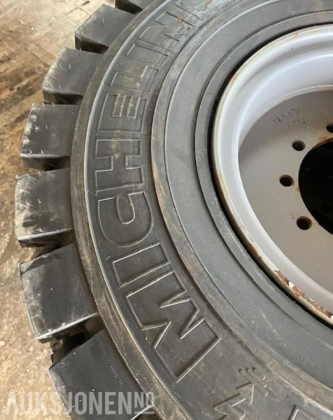 4 stk Michelin 14.00 R24 anleggsdekk med felg - ny gummibane nå - Equipamento de construção: foto 5 4 stk Michelin 14.00 R24 anleggsdekk med felg - ny gummibane nå - Equipamento de construção: foto 5