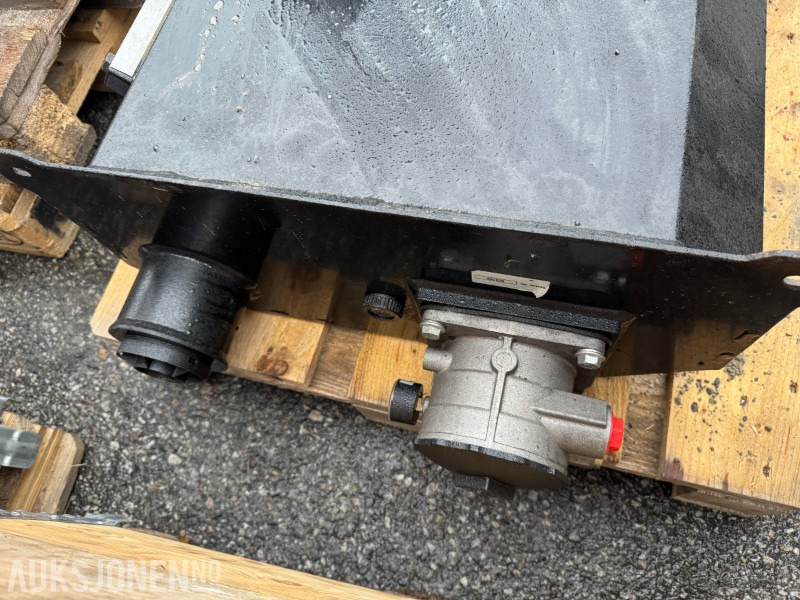 2024 Hydraulikktank - Camião: foto 4 2024 Hydraulikktank - Camião: foto 4