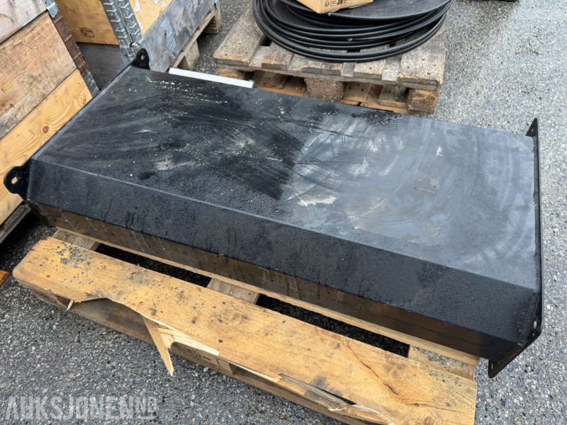 2024 Hydraulikktank - Camião: foto 2 2024 Hydraulikktank - Camião: foto 2