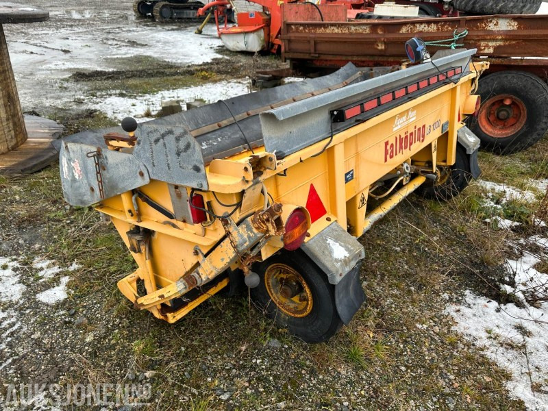Falköping LB1000 Etterhengende strøkasse - Camião: foto 4 Falköping LB1000 Etterhengende strøkasse - Camião: foto 4