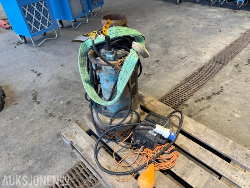 Elektrisk lensepumpe m/flottør 3000L - rep.objekt. - Equipamento de construção: foto 2 Elektrisk lensepumpe m/flottør 3000L - rep.objekt. - Equipamento de construção: foto 2