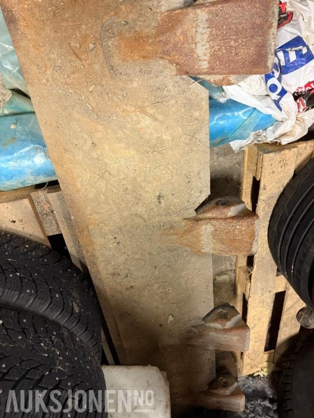 1900 Renskeskjer til 1800L graveskuff - Equipamento para Máquina de construção: foto 1 1900 Renskeskjer til 1800L graveskuff - Equipamento para Máquina de construção: foto 1