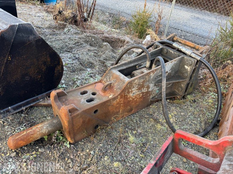 2008 Daemo DMB180 pigghammer med kombi S60 og S70 feste. - Equipamento para Máquina de construção: foto 1 2008 Daemo DMB180 pigghammer med kombi S60 og S70 feste. - Equipamento para Máquina de construção: foto 1