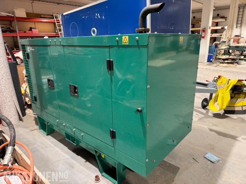 2022 Cummins Generator / Aggregat - Model C22D5 - 230 V - 22 kVA / 17.6 kW - Dieselaggregat - Equipamento para Máquina de construção: foto 4 2022 Cummins Generator / Aggregat - Model C22D5 - 230 V - 22 kVA / 17.6 kW - Dieselaggregat - Equipamento para Máquina de construção: foto 4