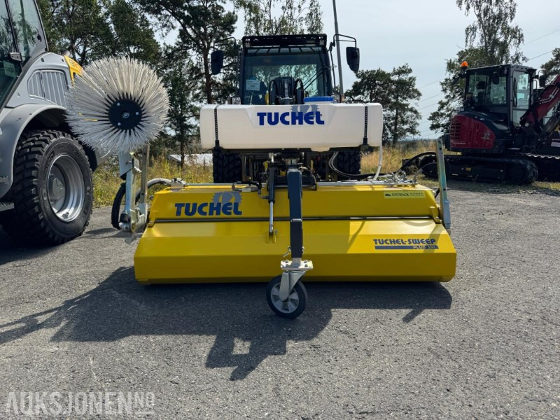 Equipamento para Máquina de construção 2024 Andre Tuchel-Sweep PLUS 590 – ny kostemaskin med vanntank, sidebørste og Kramer-feste: foto 1
