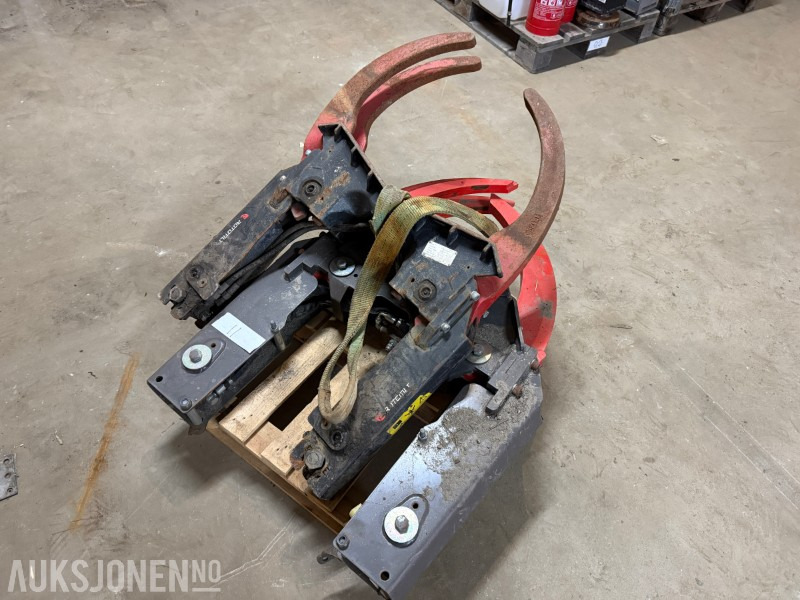 Andre 2 stk Rototilt tømmerklo/grip – G800BE og ukjent modell – selges samlet - Equipamento para Máquina de construção: foto 1 Andre 2 stk Rototilt tømmerklo/grip – G800BE og ukjent modell – selges samlet - Equipamento para Máquina de construção: foto 1