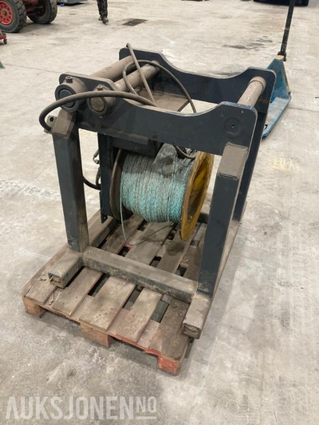 Hydraulisk vinsj til gravemaskin S60/70 feste - Equipamento para Máquina de construção: foto 2 Hydraulisk vinsj til gravemaskin S60/70 feste - Equipamento para Máquina de construção: foto 2