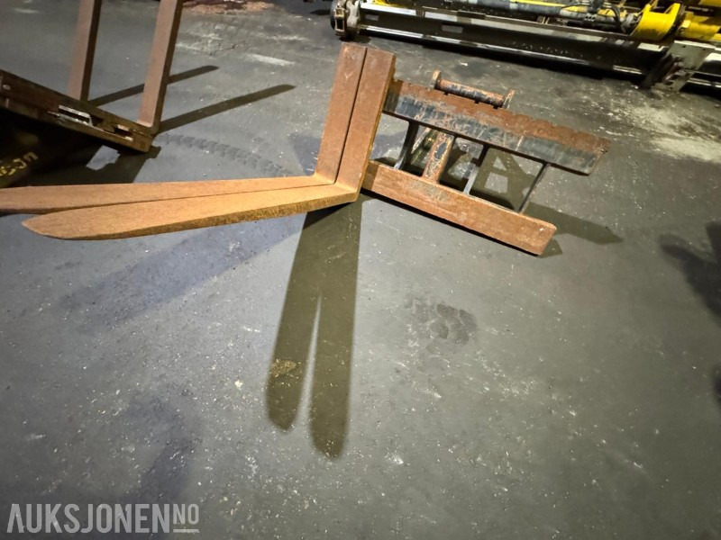 Pallegafler med S60 feste - Equipamento para Máquina de construção: foto 3 Pallegafler med S60 feste - Equipamento para Máquina de construção: foto 3