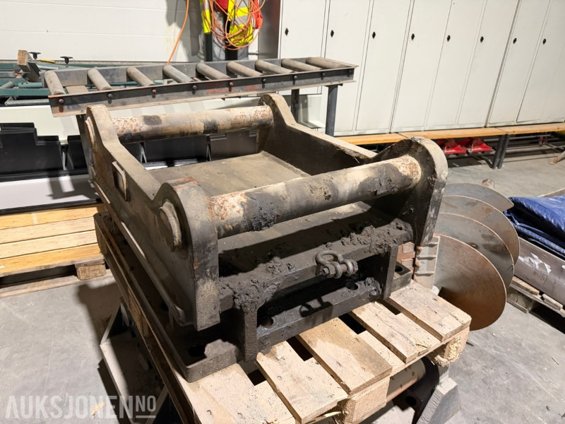 S90 grind / Adapterplate for gravemaskin - Equipamento para Máquina de construção: foto 2 S90 grind / Adapterplate for gravemaskin - Equipamento para Máquina de construção: foto 2