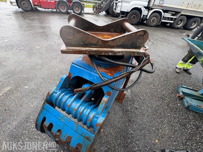 Sorteringsklo med hydraulisk rotator og S60-feste - Equipamento para Máquina de construção: foto 3 Sorteringsklo med hydraulisk rotator og S60-feste - Equipamento para Máquina de construção: foto 3