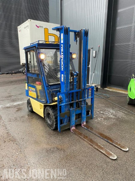 1994 Komatsu FG18T-15 - Equipamento de movimentação: foto 2 1994 Komatsu FG18T-15 - Equipamento de movimentação: foto 2