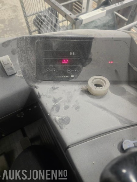 2002 Still Truck - Equipamento de movimentação: foto 5 2002 Still Truck - Equipamento de movimentação: foto 5