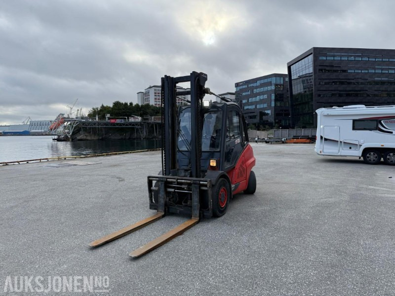 2013 Linde H50/600D 5,0T Motvektstruck - Equipamento de movimentação: foto 1 2013 Linde H50/600D 5,0T Motvektstruck - Equipamento de movimentação: foto 1