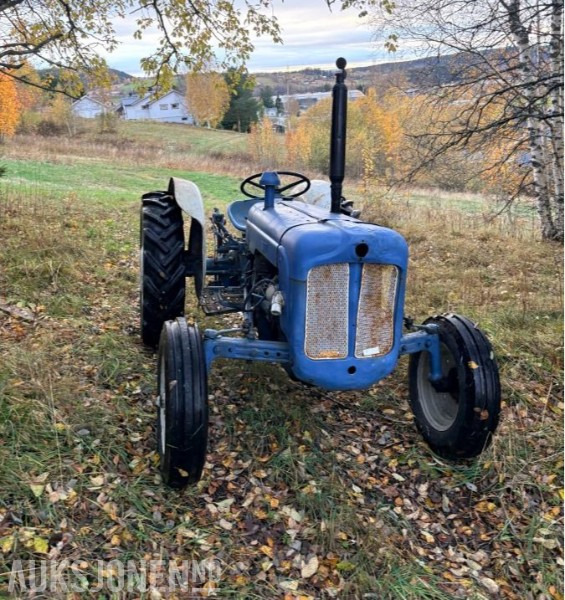 Ford dexta - Trator: foto 1 Ford dexta - Trator: foto 1