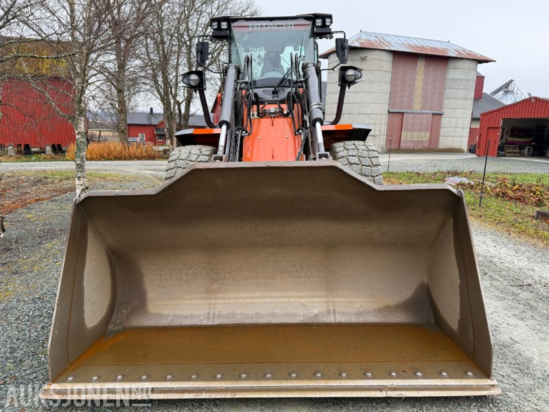 Hitachi ZW 160PL7 LSD - BM120, skuffm/bolton, hydr. gaffler - Escavadeira: foto 2 Hitachi ZW 160PL7 LSD - BM120, skuffm/bolton, hydr. gaffler - Escavadeira: foto 2