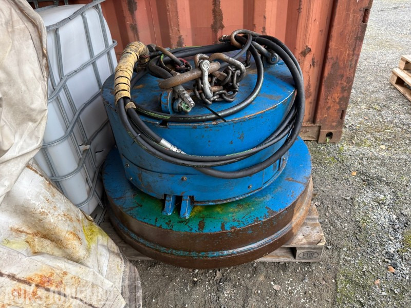 Hydraulisk magnet - Diameter på plate 125 cm - Equipamento de construção: foto 1 Hydraulisk magnet - Diameter på plate 125 cm - Equipamento de construção: foto 1