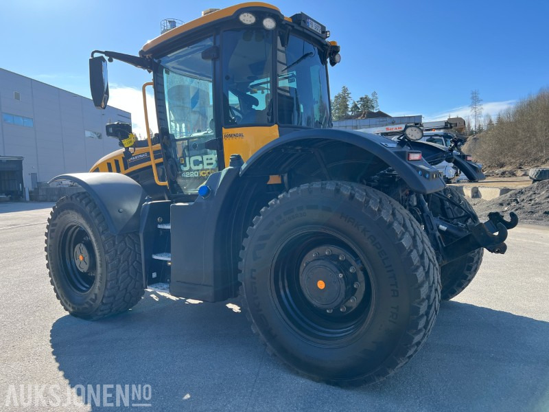 JCB 4220 Icon - spakstyring - lite timer, mye utstyr - Trator: foto 3 JCB 4220 Icon - spakstyring - lite timer, mye utstyr - Trator: foto 3