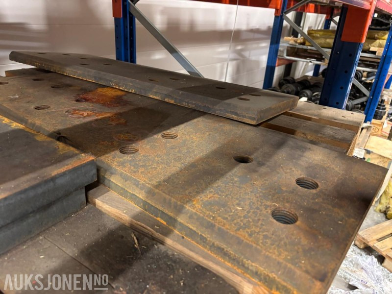 KVX forstykker - nytt og ubrukt selges samlet. - Equipamento de construção: foto 2 KVX forstykker - nytt og ubrukt selges samlet. - Equipamento de construção: foto 2