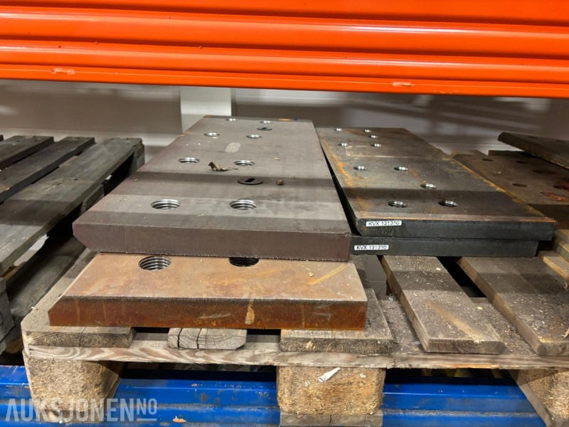 KVX forstykker - nytt og ubrukt selges samlet. - Equipamento de construção: foto 1 KVX forstykker - nytt og ubrukt selges samlet. - Equipamento de construção: foto 1