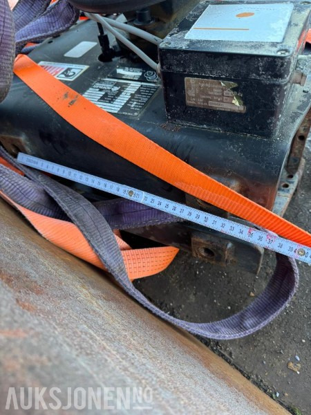 Kranbil Vinsj - ingen minstepris - Guindaste: foto 3 Kranbil Vinsj - ingen minstepris - Guindaste: foto 3