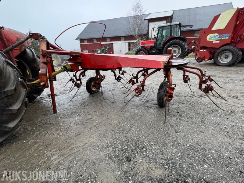 1990 JF CR 320 KOMBI RIVE / SPREDER EKSTRA PIGGER - Máquina agrícola: foto 5 1990 JF CR 320 KOMBI RIVE / SPREDER EKSTRA PIGGER - Máquina agrícola: foto 5