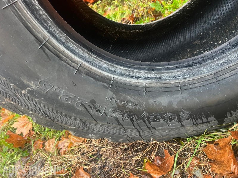 2 stk 2014 Nokian Contry king 560/45-22,5 - Stått på dumperhenger - Máquina agrícola: foto 3 2 stk 2014 Nokian Contry king 560/45-22,5 - Stått på dumperhenger - Máquina agrícola: foto 3