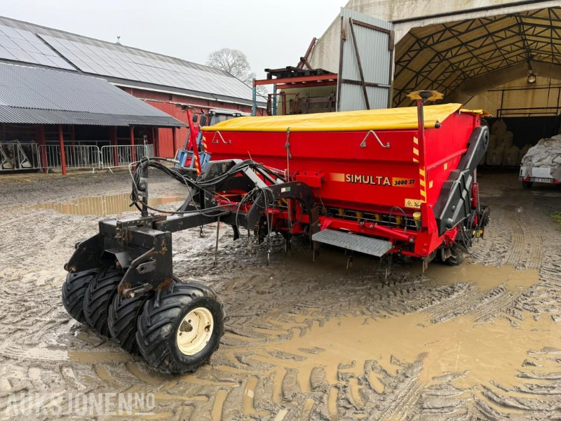 2001 Junkkari Simulta 3000ST Såmaskin - Máquina agrícola: foto 1 2001 Junkkari Simulta 3000ST Såmaskin - Máquina agrícola: foto 1