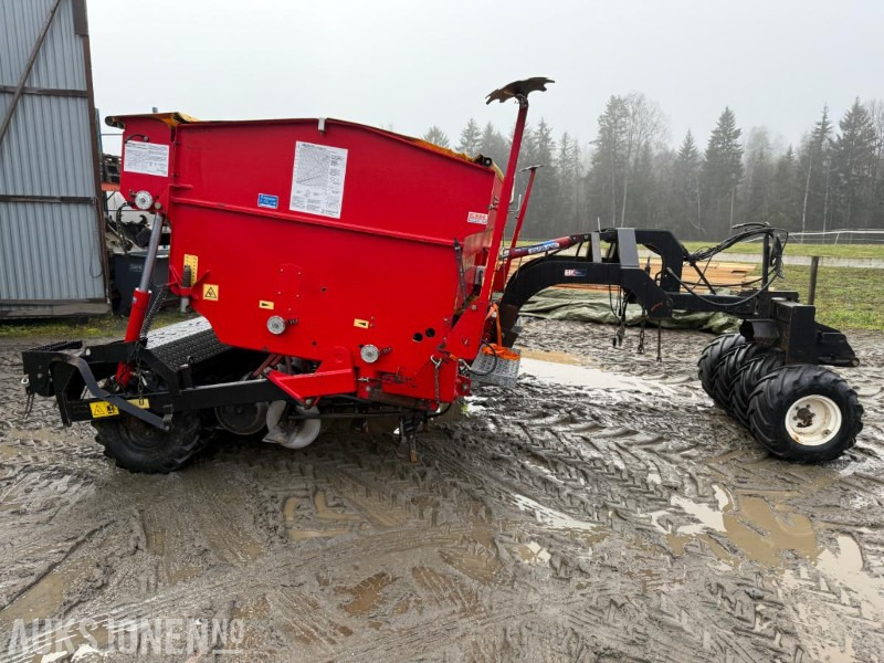 2001 Junkkari Simulta 3000ST Såmaskin - Máquina agrícola: foto 4 2001 Junkkari Simulta 3000ST Såmaskin - Máquina agrícola: foto 4