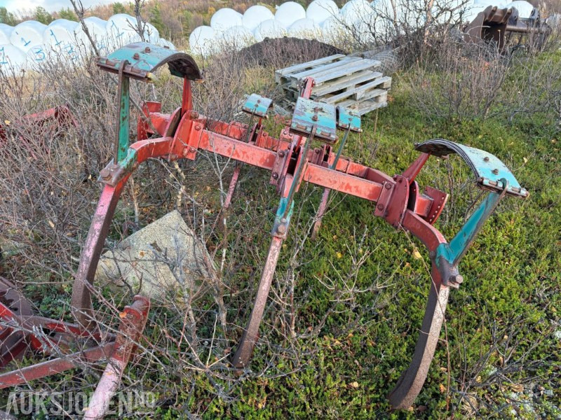 2002 Kverneland Kultivator - 5 Tinder - Máquina agrícola: foto 2 2002 Kverneland Kultivator - 5 Tinder - Máquina agrícola: foto 2
