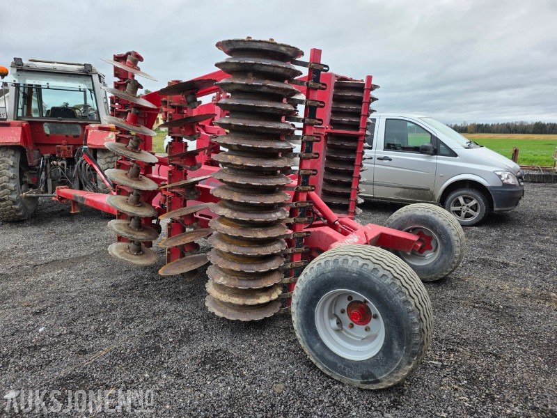 2010 HE-VA skålharv 4 m bredde - Máquina agrícola: foto 4 2010 HE-VA skålharv 4 m bredde - Máquina agrícola: foto 4